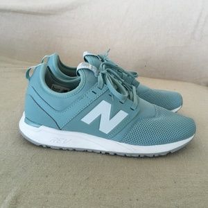 New Balance 247 in Mint Green Size 7.5